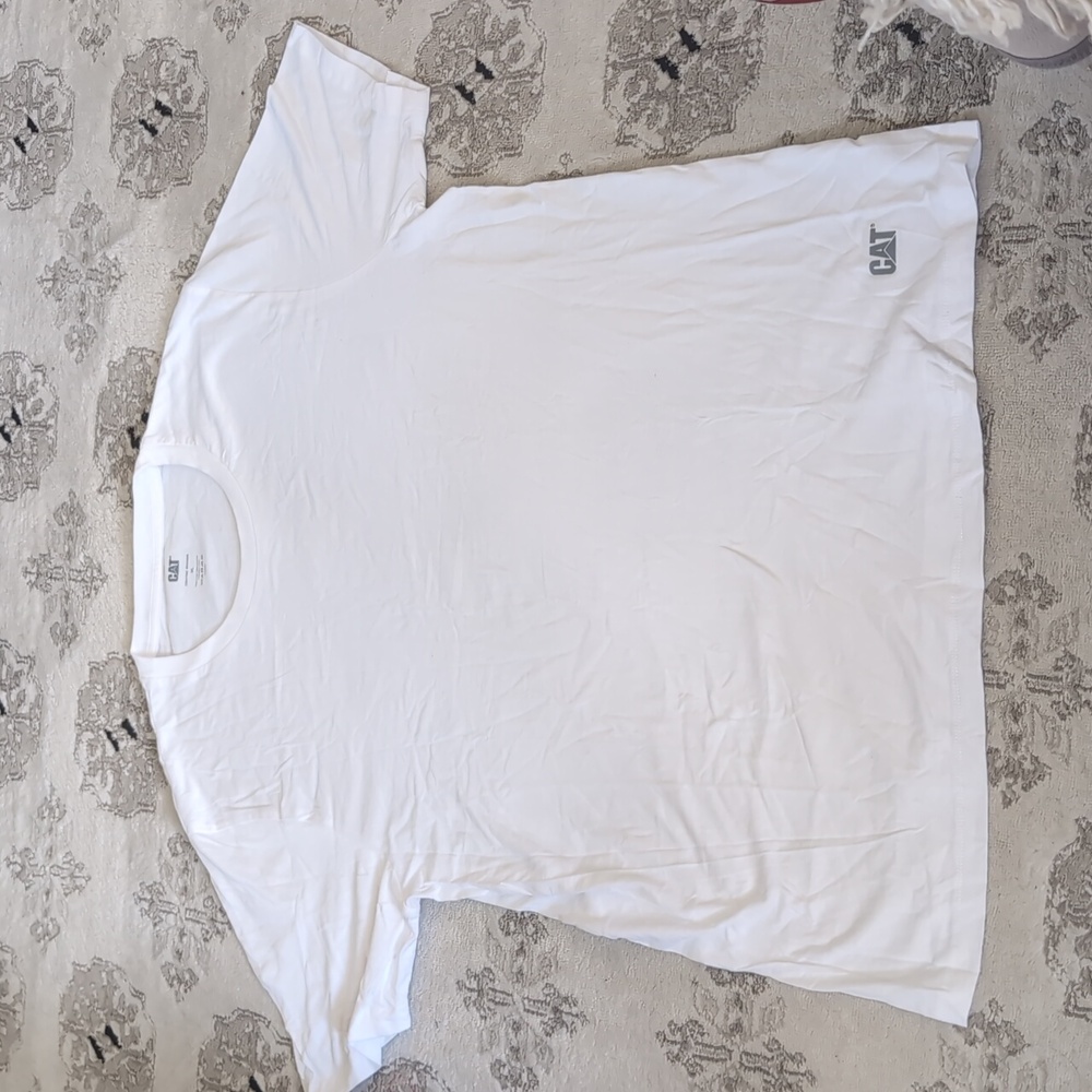 XL: 🤍 CAT T-Shirt
